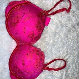 VS Hot pink bra